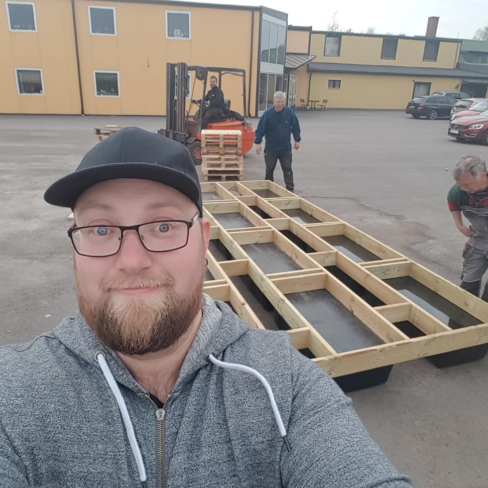 Du visar för närvarande Snart är grunden på flotten klar!!!